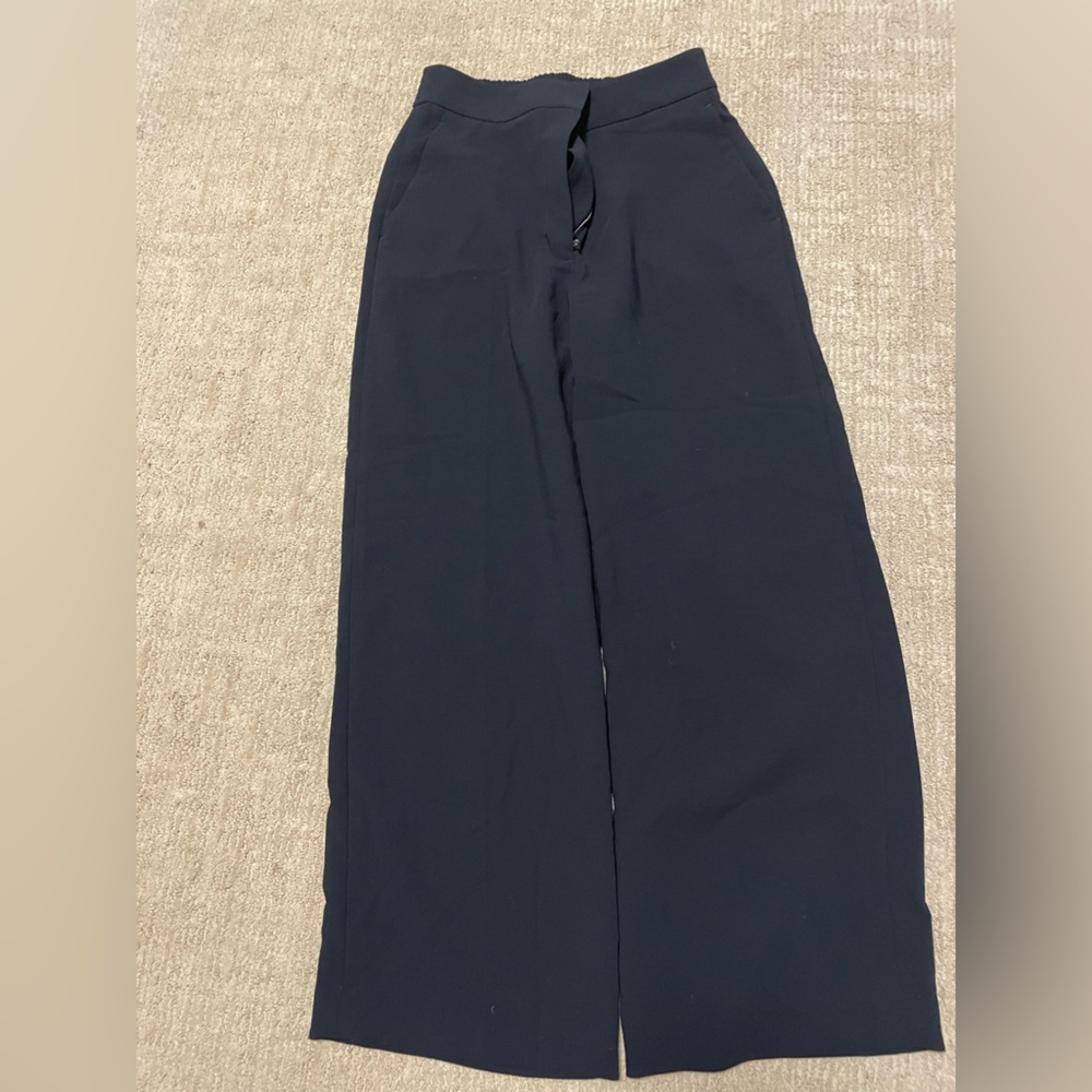 Aritzia effortless pant
